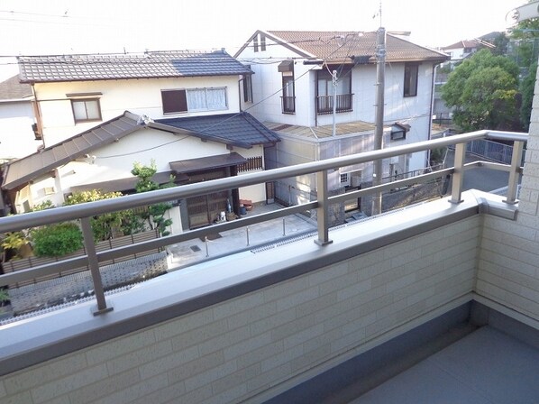 レヴール松ヶ丘の物件内観写真